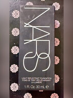 NARS Light Reflecting Foundation - Black Packaging